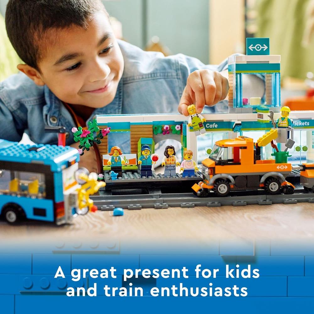 LEGO CITY ESTACIÓN DE TREN SET DE CONSTRUCCIÓN CON AUTOBÚS VAGÓN Y VÍAS - 6