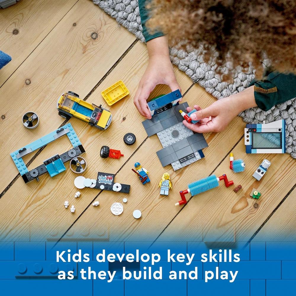 LEGO CITY LAVADO DE COCHES SET DE CONSTRUCCIÓN CON CEPILLOS GIRATORIOS, VEHÍCULO Y 2 MINIFIGURAS - 5