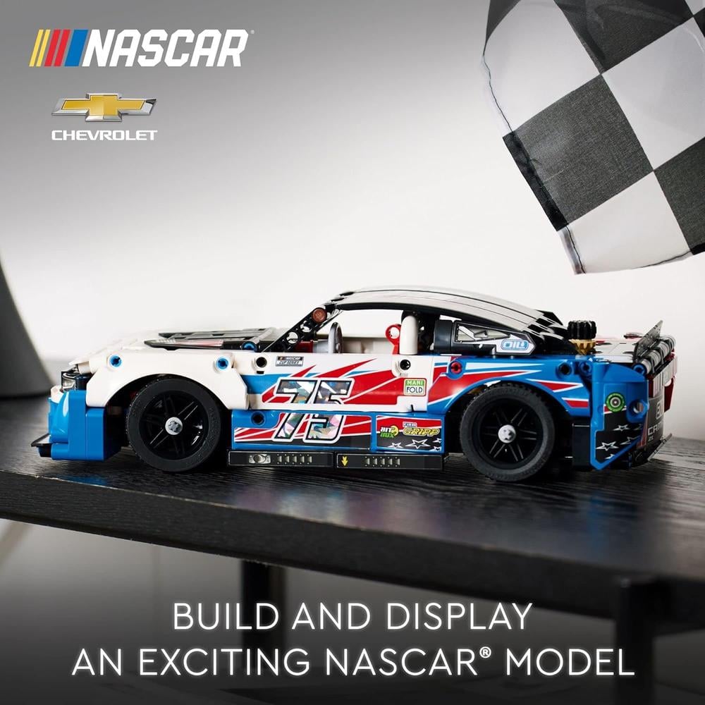LEGO TECHNIC NASCAR CHEVROLET CAMARO SET DE COCHE DE CARRERAS COLECCIONABLE - 2