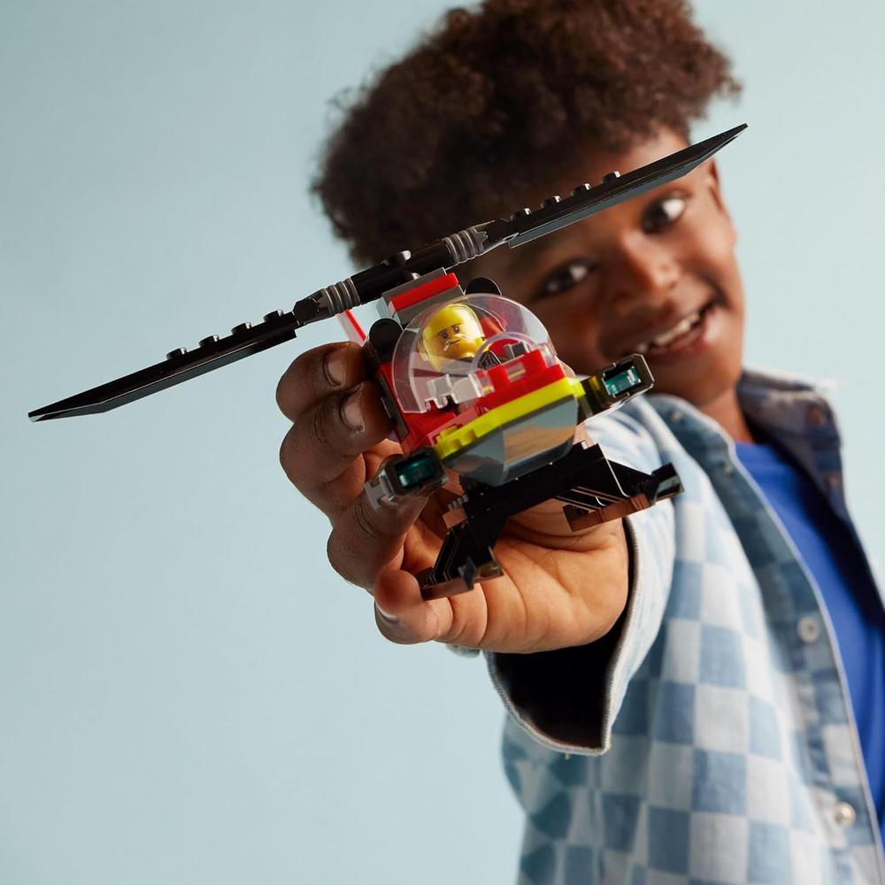 LEGO CITY HELICÓPTERO DE BOMBEROS CON MINIFIGURA PILOTO, JUGUETE 5+ - 2