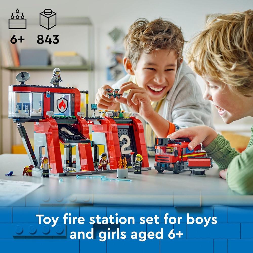 LEGO CITY ESTACIÓN DE BOMBEROS CON CAMIONES Y MINIFIGURAS, JUGUETE PARA NIÑOS - 2