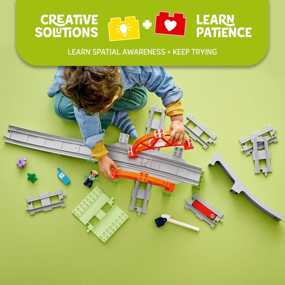 LEGO DUPLO TOWN SET DE EXPANSIÓN DE VÍAS Y PUENTE DE TREN, 10 PIEZAS ADICIONALES - 3