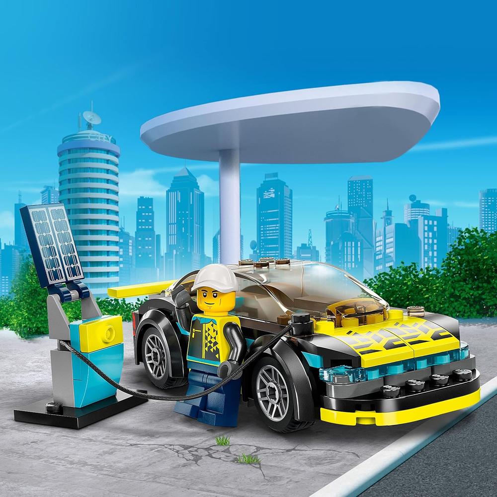 LEGO CITY COCHE DEPORTIVO ELÉCTRICO SET DE CARRERAS CON MINIFIGURA DE PILOTO - 4