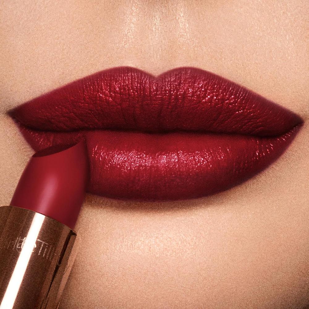 CHARLOTTE TILBURY K.I.S.S.I.N.G LÁPIZ LABIAL | CARMESÍ NOCTURNO - ROJO CIRUELA - 3