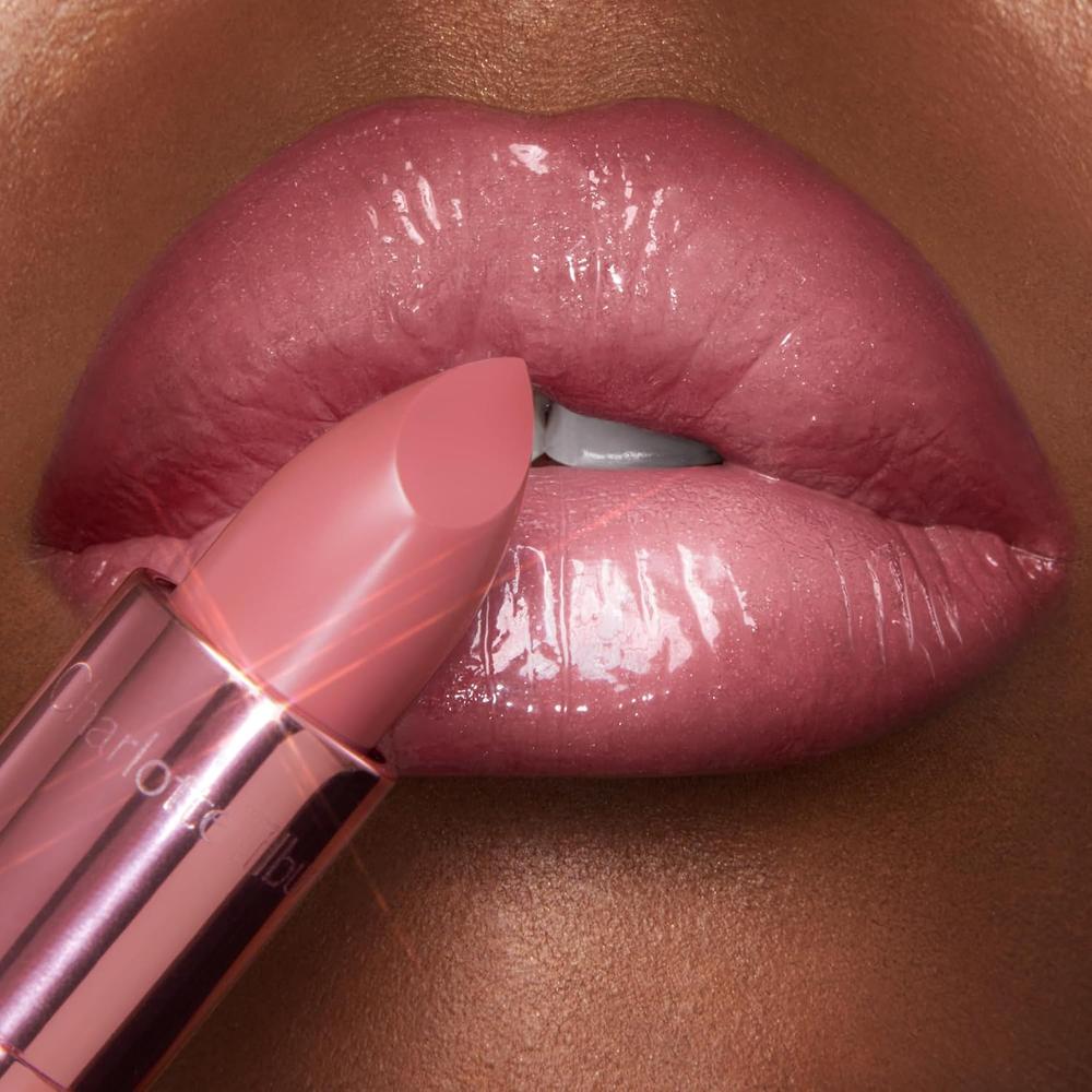 CHARLOTTE TILBURY K.I.S.S.I.N.G LÁPIZ LABIAL | CANDY CHIC - ROSA CARAMELO - 5