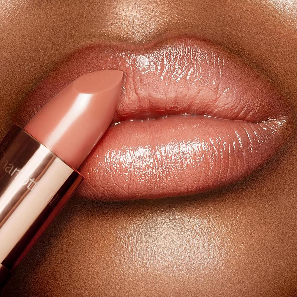 CHARLOTTE TILBURY K.I.S.S.I.N.G LÁPIZ LABIAL | PENÉLOPE PINK - NUDE CON MATICES ROSADOS - 4