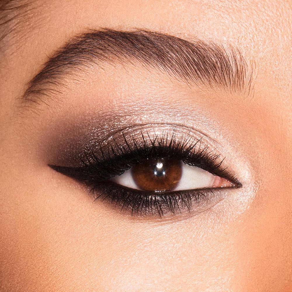 CHARLOTTE TILBURY PALETA DE SOMBRAS DE OJOS DE LUJO | THE ROCK CHICK - GRIS Y CARBÓN - 3