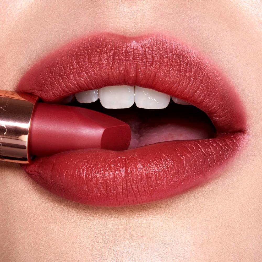 CHARLOTTE TILBURY REVOLUTION LÁPIZ LABIAL MATE | PASEO SIN VERGÜENZA - ROSA BAYA - 4