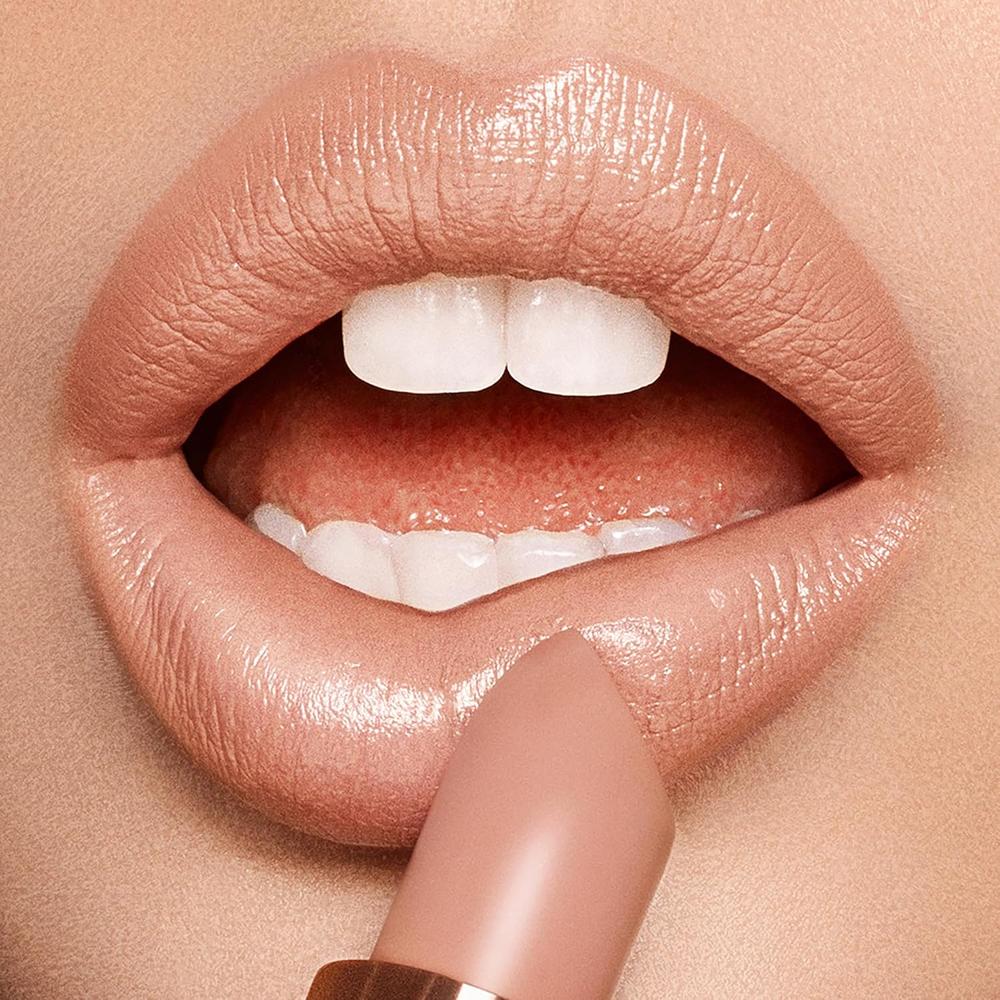 CHARLOTTE TILBURY K.I.S.S.I.N.G LÁPIZ LABIAL | KATE DESNUDA - NUDE EN TONOS ROSA CLARO - 4