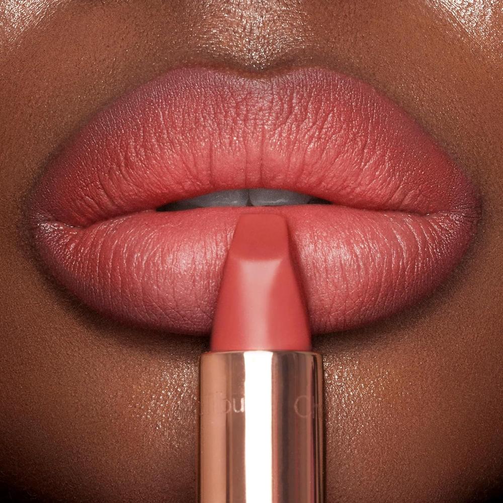 CHARLOTTE TILBURY REVOLUTION LÁPIZ LABIAL MATE | SIENNA SEXY - CORAL DORADO - 4