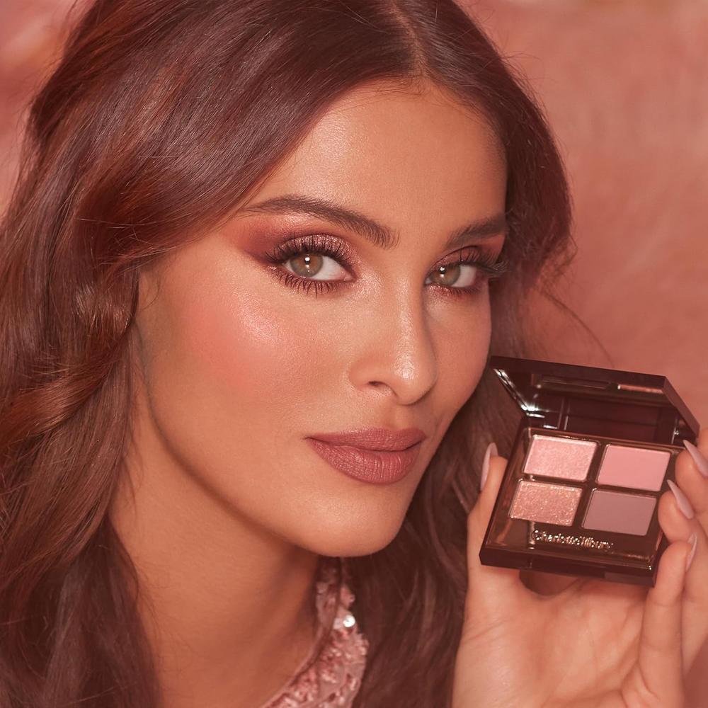 CHARLOTTE TILBURY PALETA DE SOMBRAS DE OJOS DE LUJO | CHARLA DE ALMOHADA - ROSA NUDE - 3