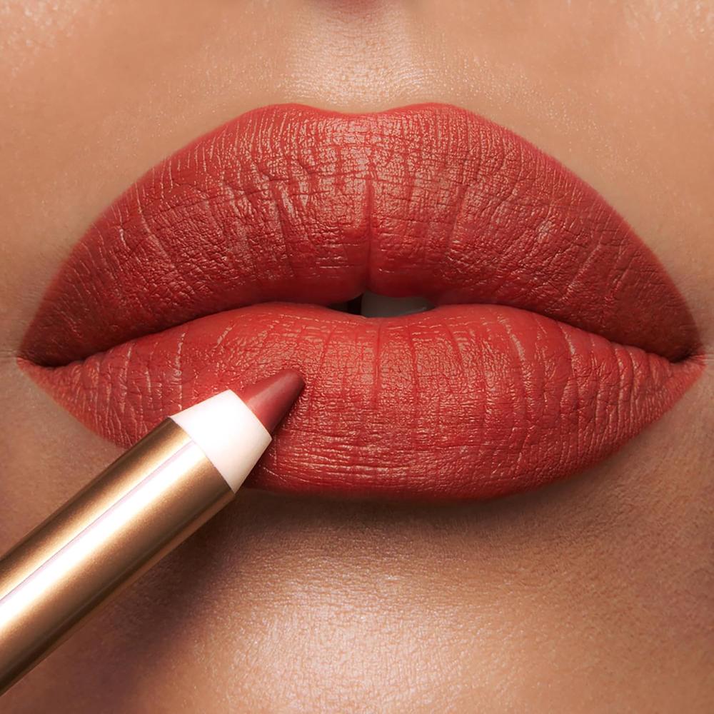 CHARLOTTE TILBURY LIP CHEAT LÁPIZ DELINEADOR DE LABIOS | MARK OF A KISS - ROJO APAGADO - 4
