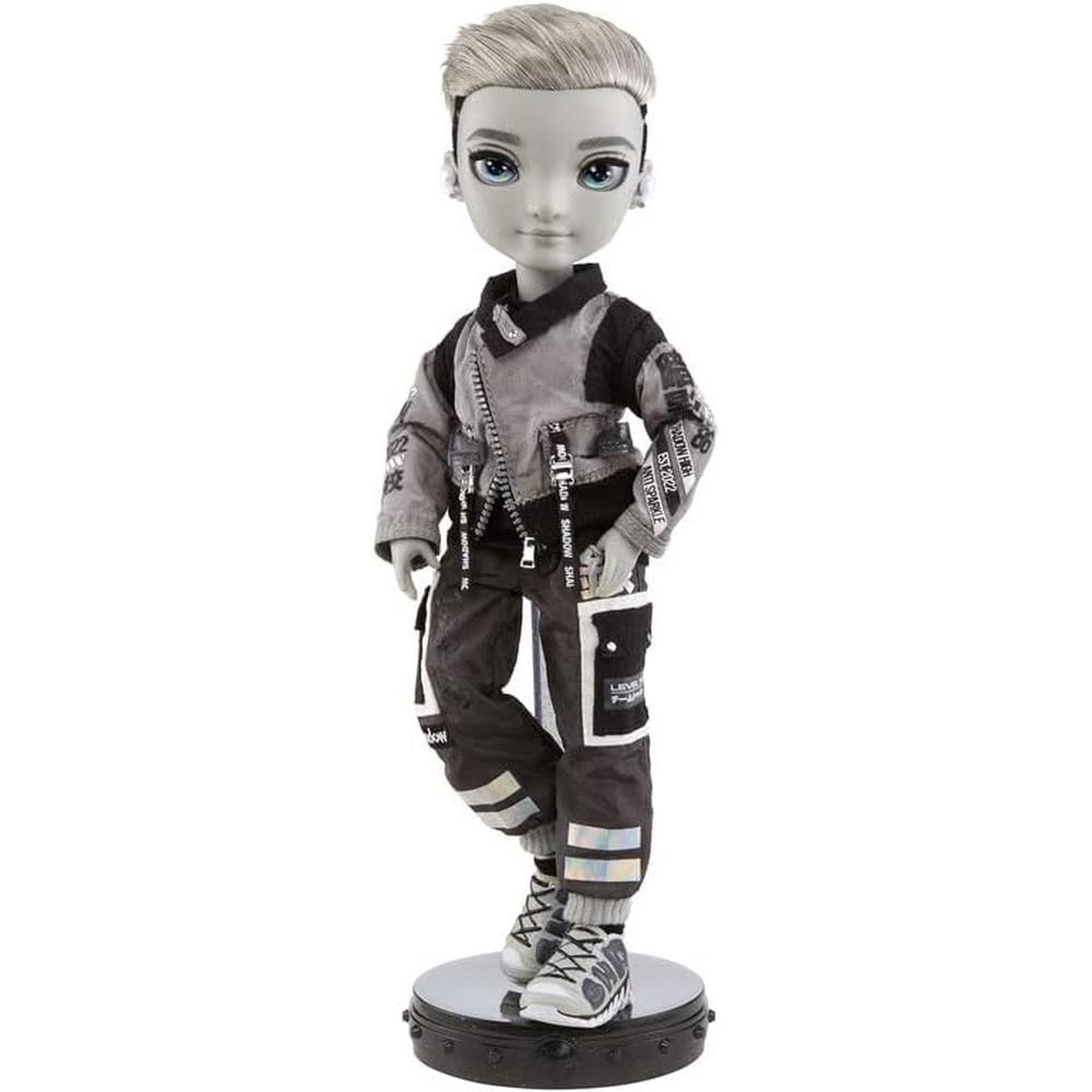RAINBOW HIGH SHADOW ASH SILVERSTONE MUÑECA CON OUTFITS - 5