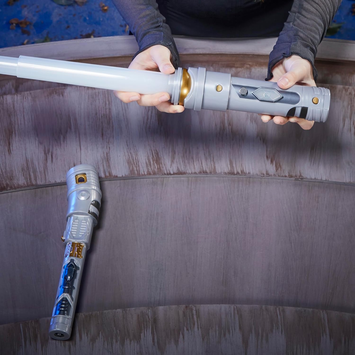 STAR WARS LIGHTSABER FORGE AHSOKA TANO, SABLE ELECTRÓNICO PERSONALIZABLE BLANCO, JUGUETES PARA NIÑOS Y NIÑAS DE 4 AÑOS - 6