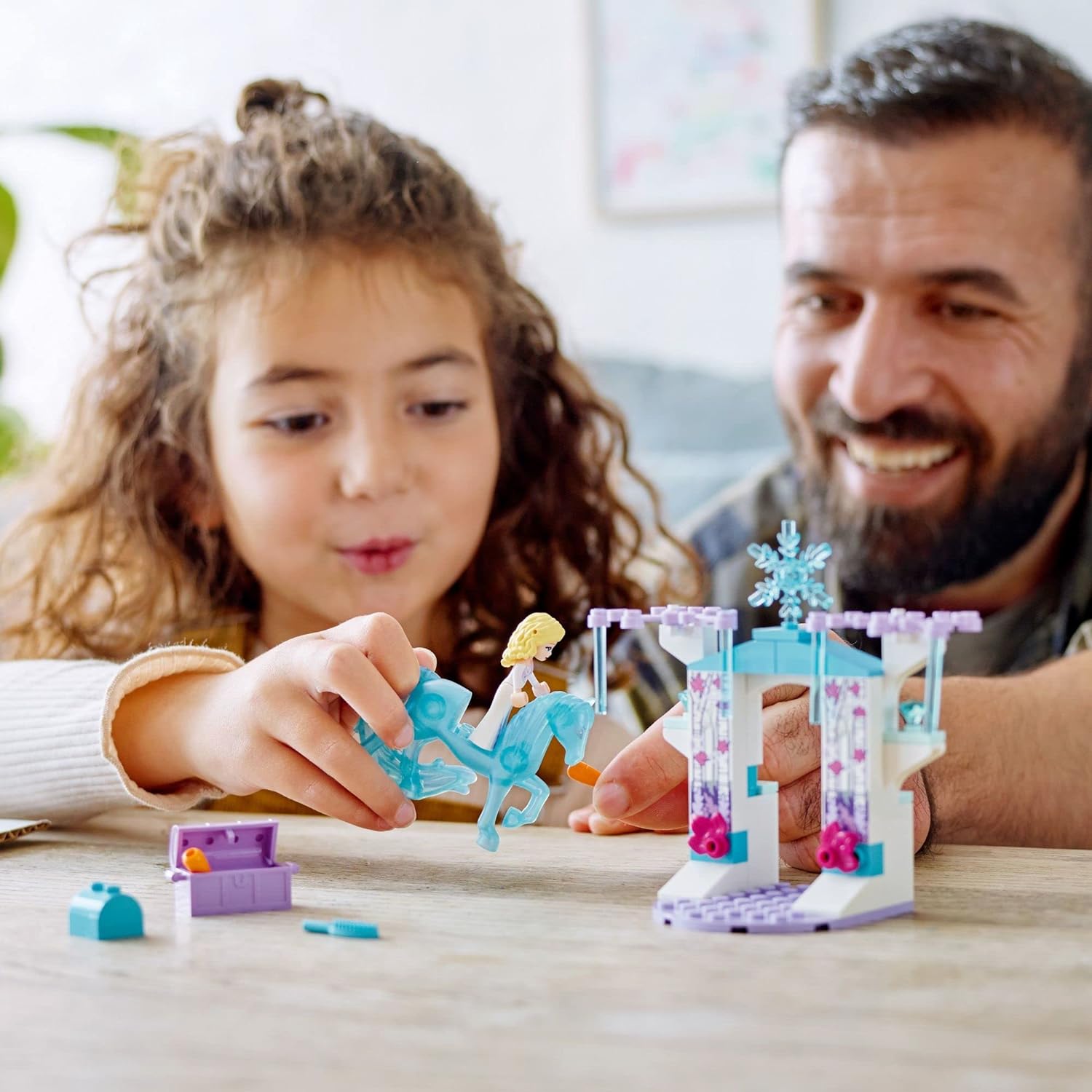 LEGO DISNEY PRINCESS ELSA AND THE NOKK'S ICE STABLE - JUGUETE DE CONSTRUCCIÓN DISNEY FROZEN TOY CON FIGURA DE CABALLO DE JUGUETE - 3