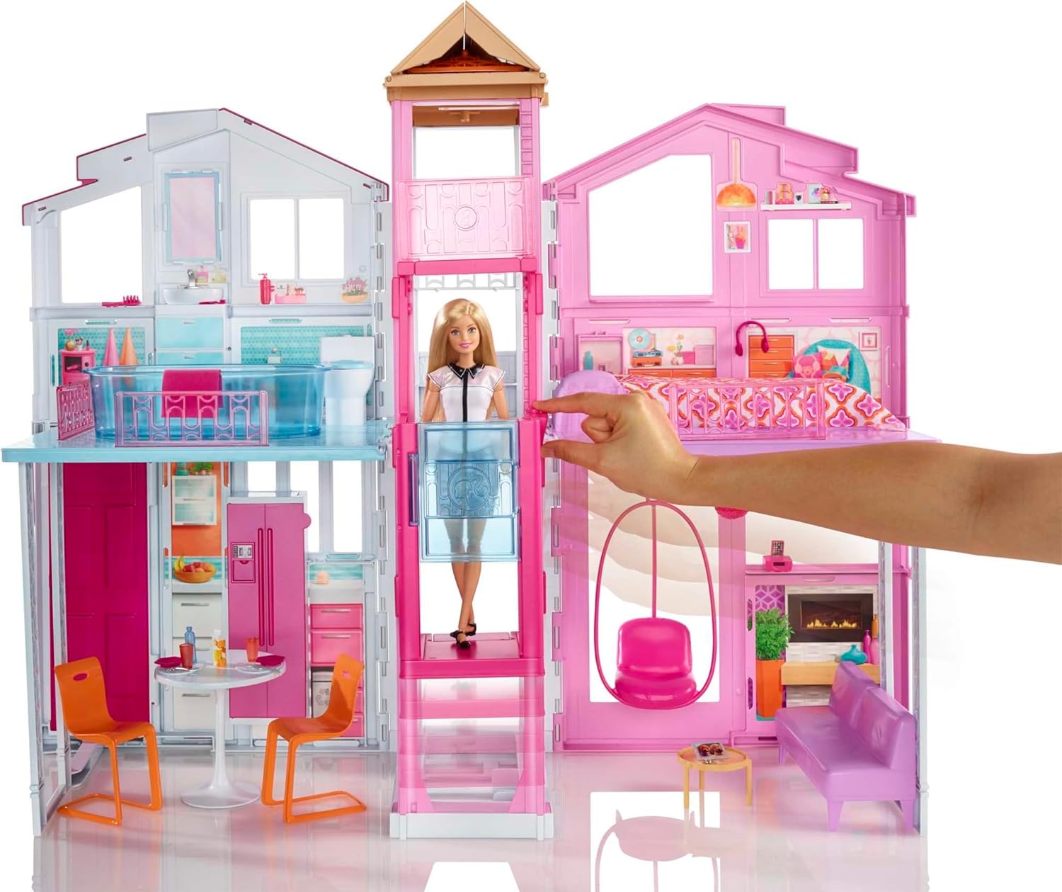 BARBIE PASAPORTE ROSADO, DE 3 CUENTOS DE LA CASA - 3