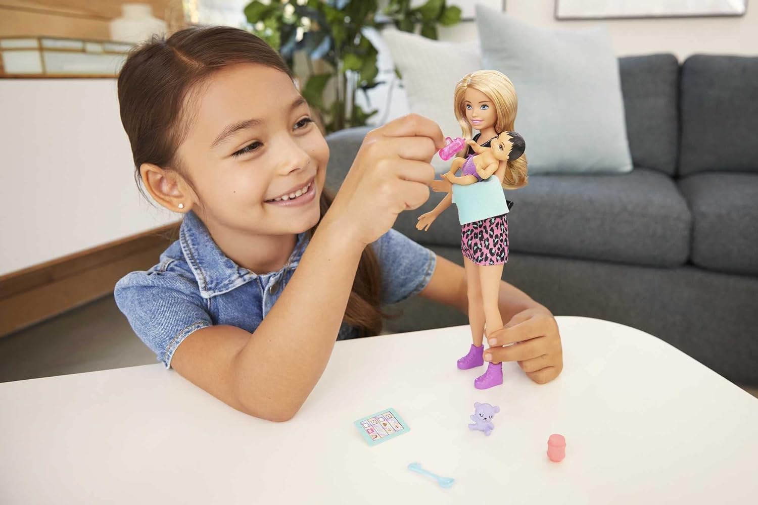 BARBIE SKIPPER BABYSITTERS INC. - MUÑECA RUBIA DE 22.86 CM,ACCESORIOS,UNA MUÑECA BEBÉ Y 4 PIEZAS DE NARRACIÓN,NIÑAS DE 3 A 7 AÑOS - 5