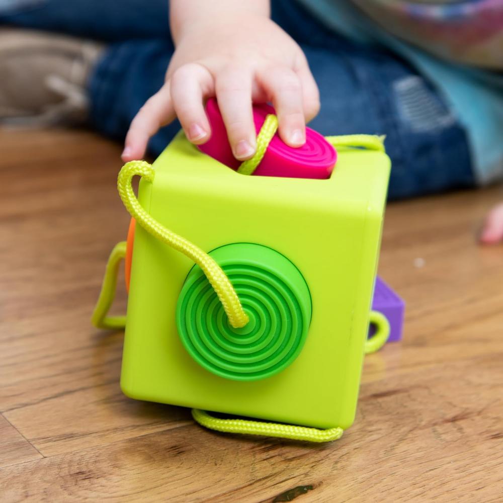 JUEGO CLASIFICADOR DE FORMAS OOMBEE CUBE FAT BRAIN TOYS - 3