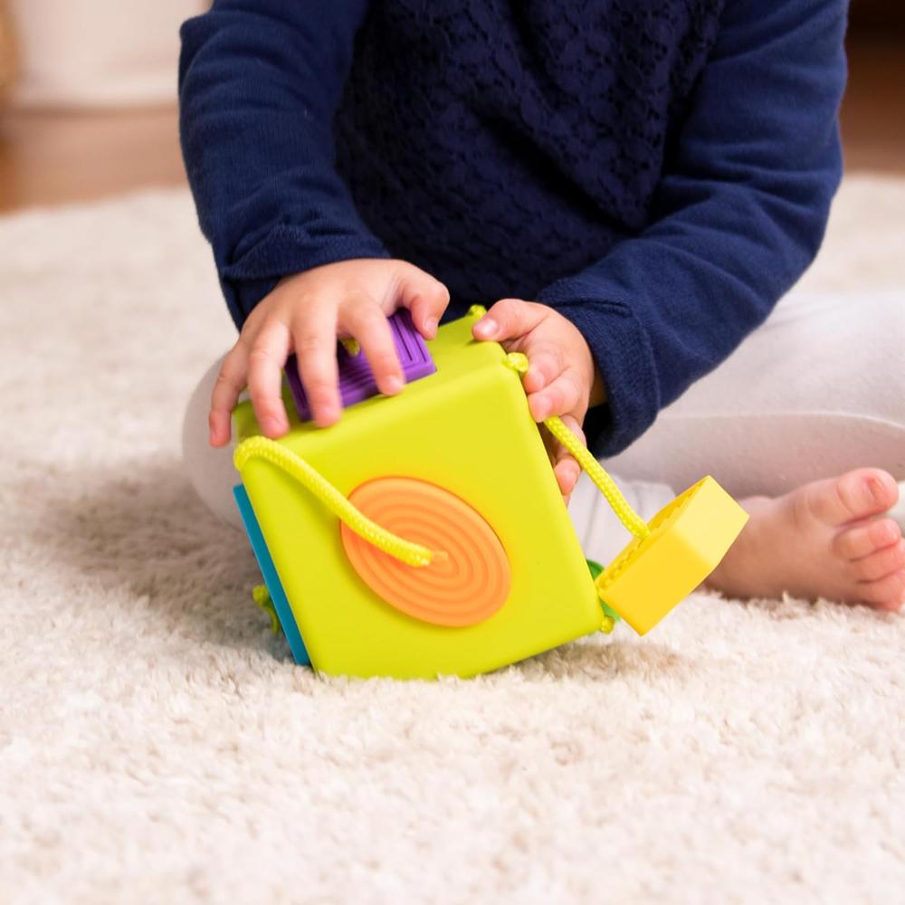JUEGO CLASIFICADOR DE FORMAS OOMBEE CUBE FAT BRAIN TOYS - 4