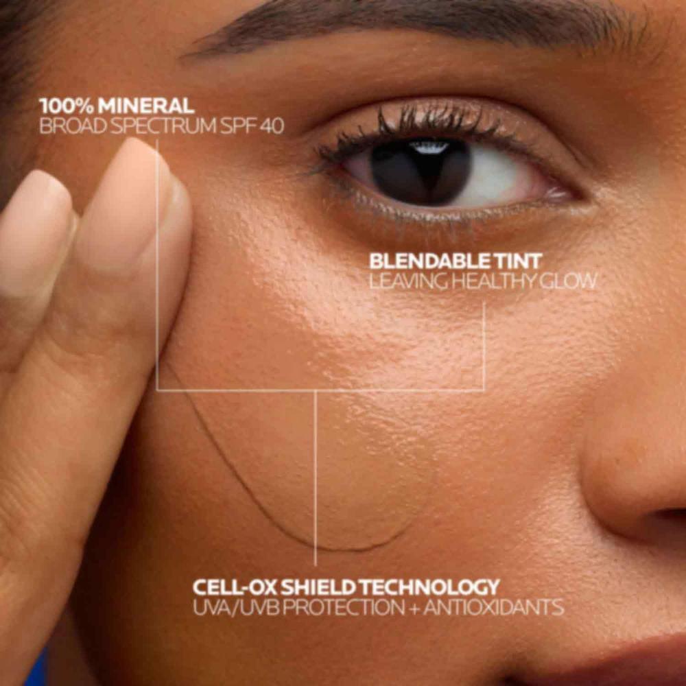 PROTECTOR SOLAR FACIAL FLUIDO MEDIUM DEEP SPF 40 ANTHELIOS LA ROCHE-POSAY 1.7 OZ / 50 ML - 2