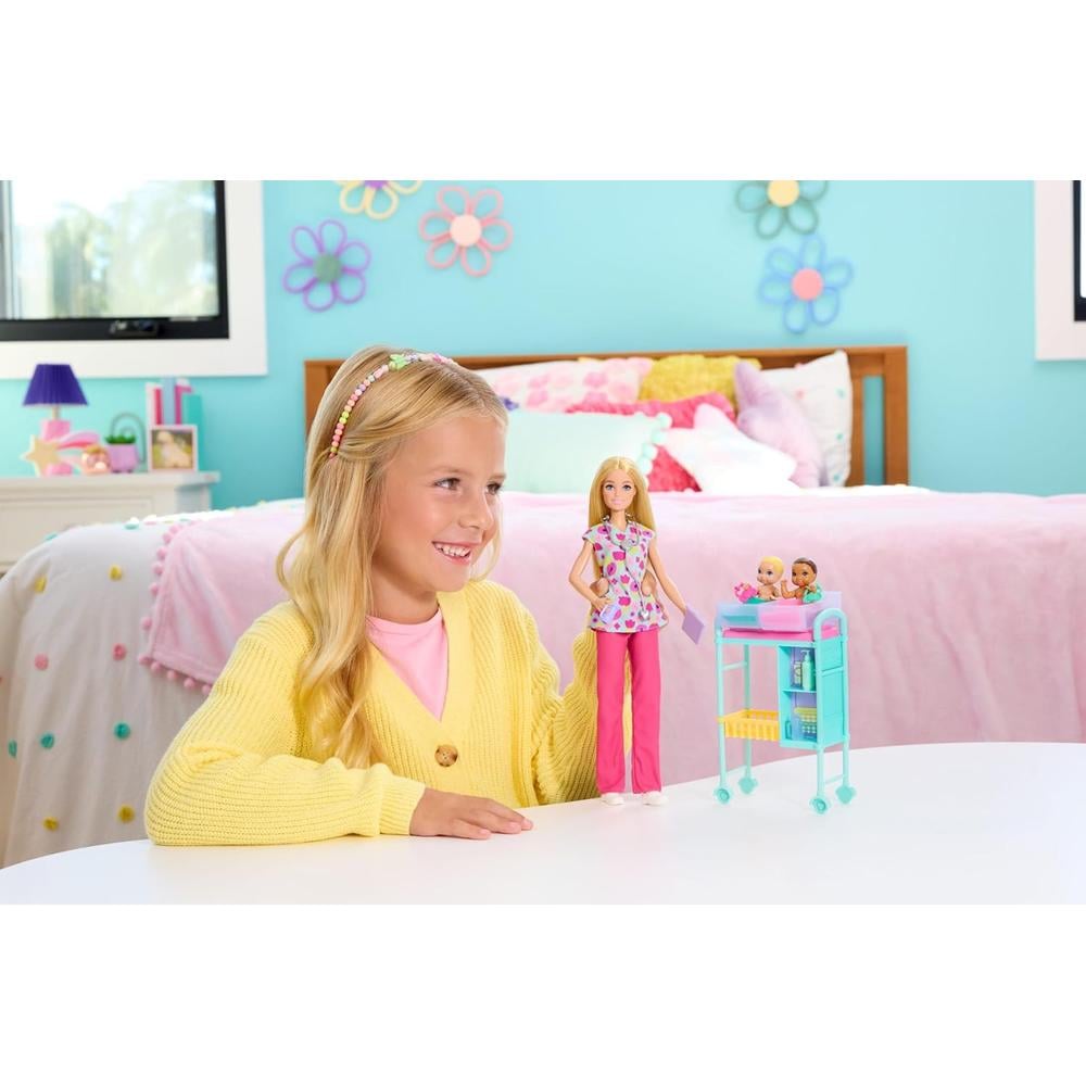 BARBIE DOCTORA SET MUÑECA RUBIA CON BEBÉS Y ACCESORIOS - 2