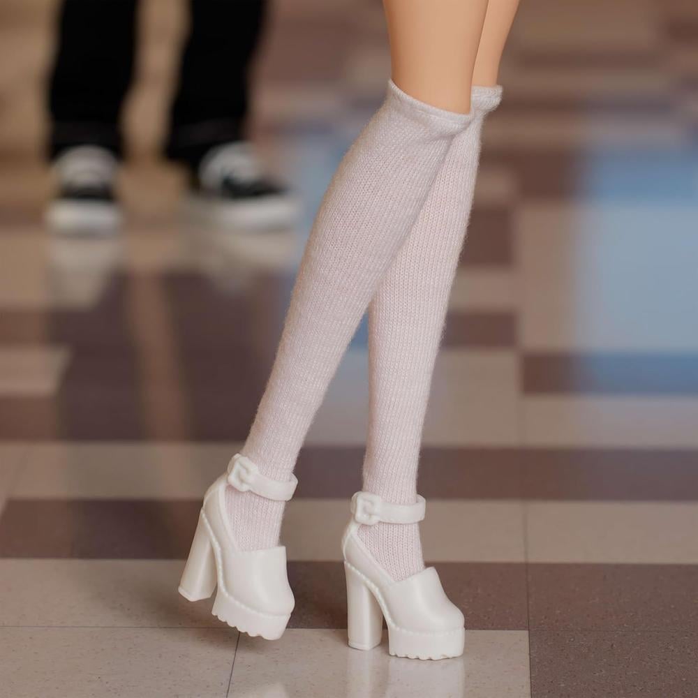 BARBIE SIGNATURE CLUELESS CHER MUÑECA - 4