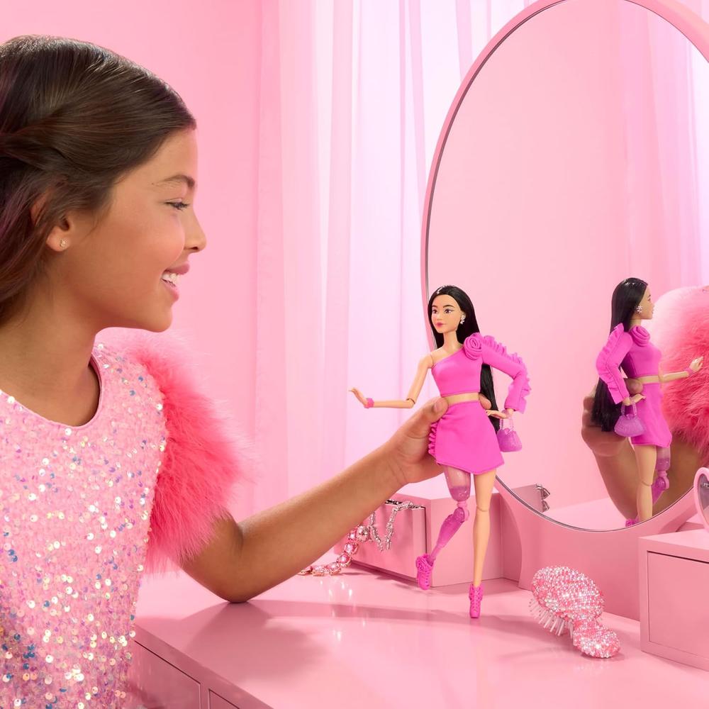 BARBIE DELUXE ESTILO 2 BARBIECORE CABELLO NEGRO - 2