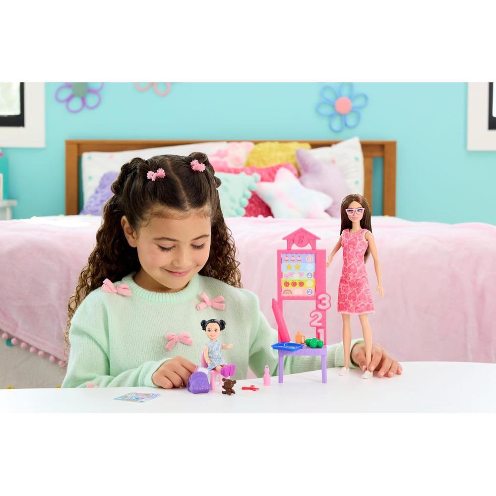 BARBIE PROFESORA CASTAÑA CARRERAS MUÑECA CON ACCESORIOS - 2