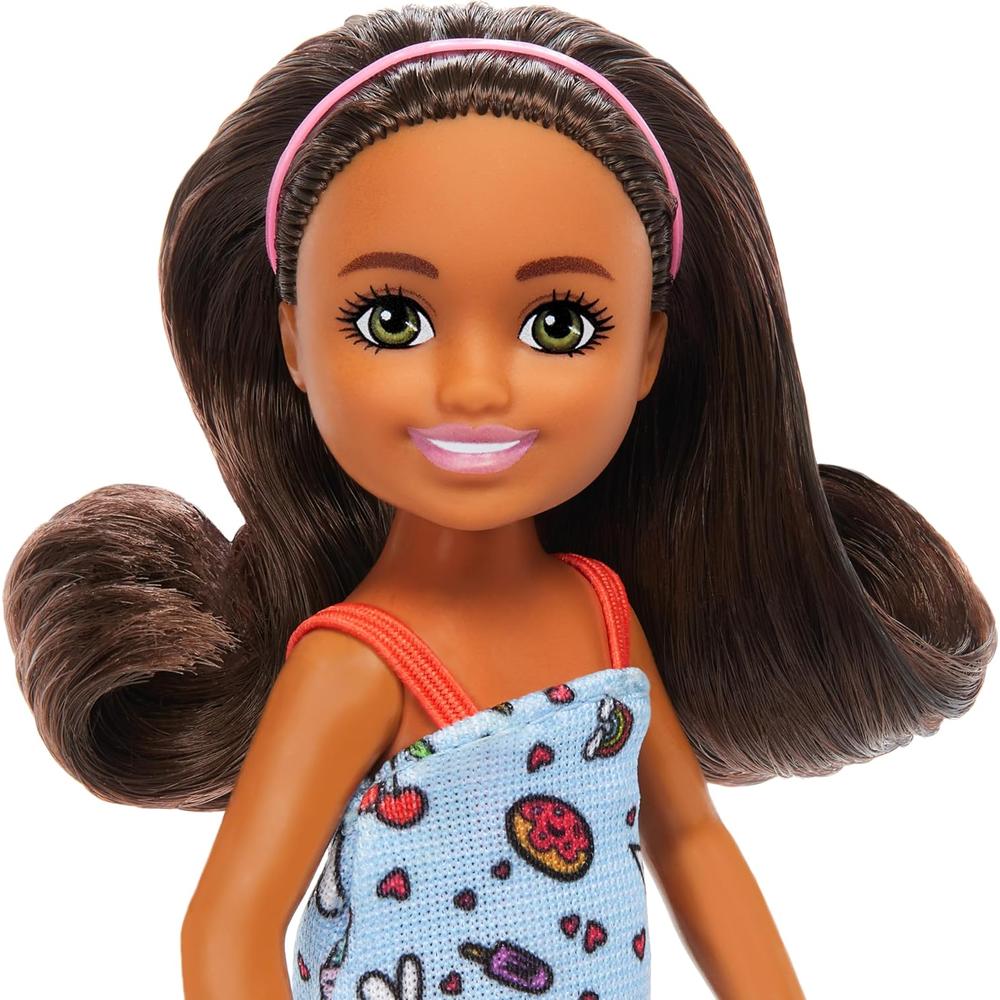 BARBIE CHELSEA MUÑECA VESTIDO AZUL ESTAMPADO - 2