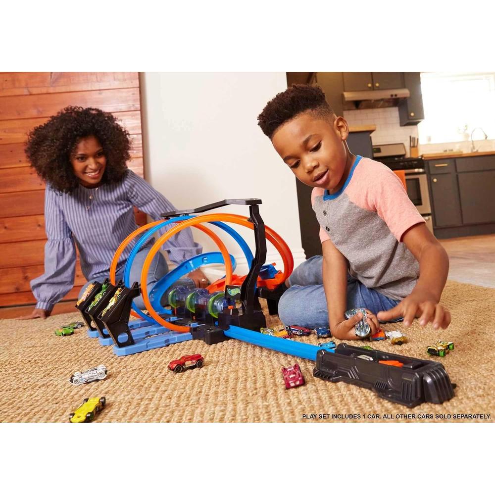 HOT WHEELS PISTA TRIPLE LOOP MOTORIZADO - 2