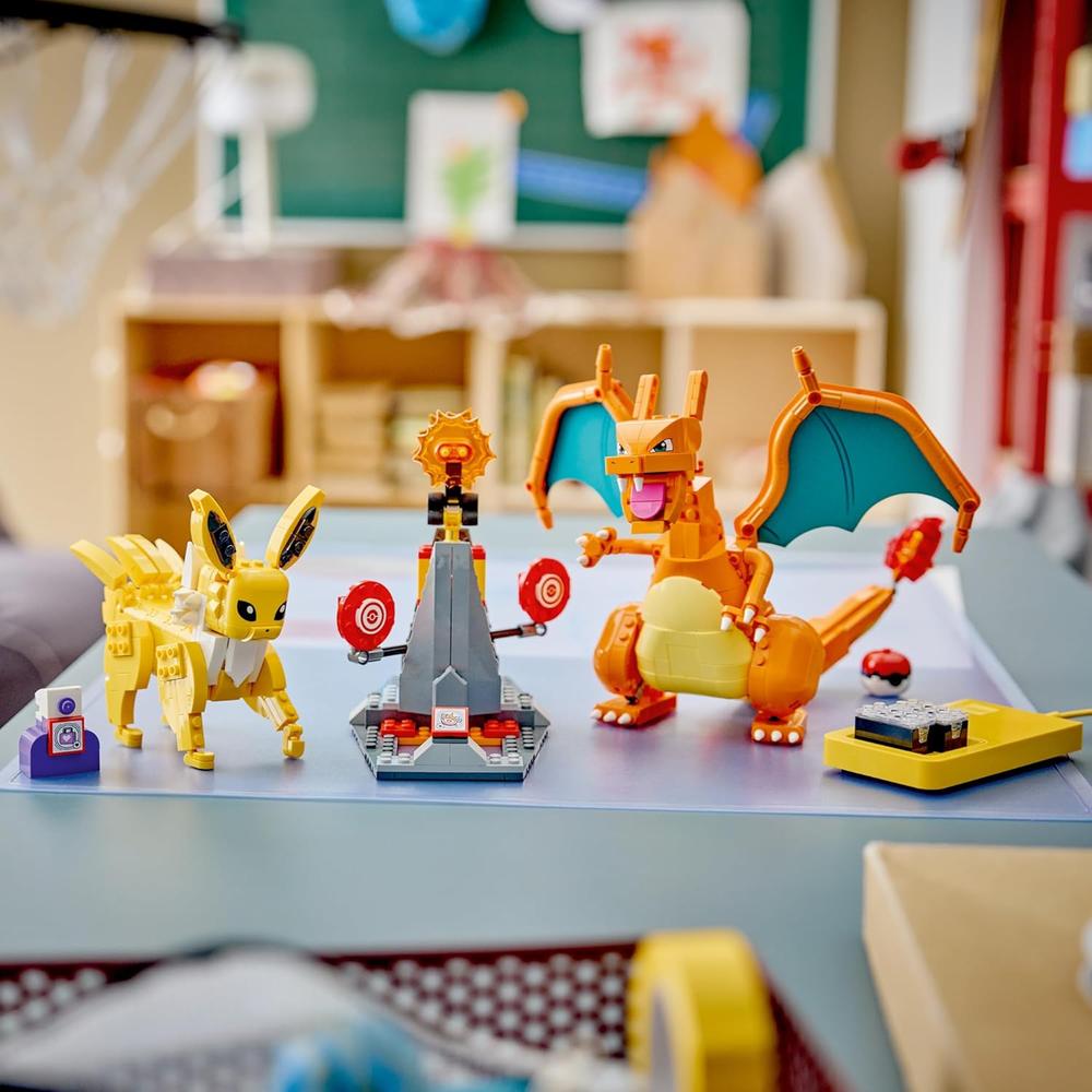 LEGO POKÉMON CHARIZARD VS JOLTEON 72167 - 4