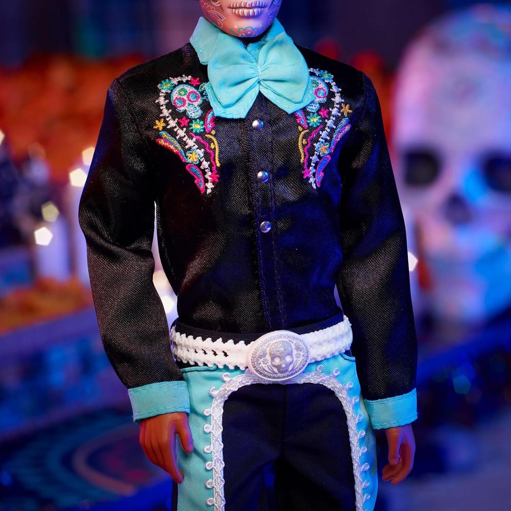 MUÑECO KEN DÍA DE MUERTOS 2024 SIGNATURE - 4