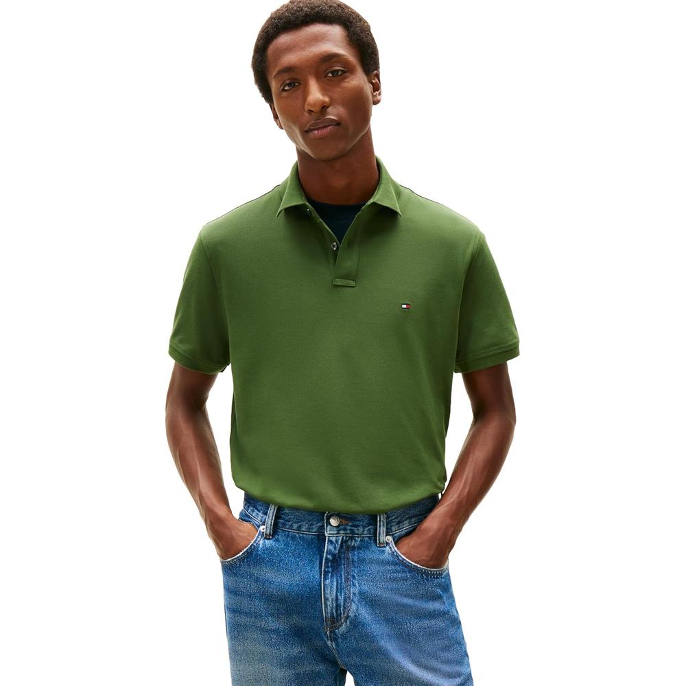 POLO PARA HOMBRE TOMMY HILFIGER CLASSIC FIT MANGA CORTA VERDE PINO MONTAÑA - 1