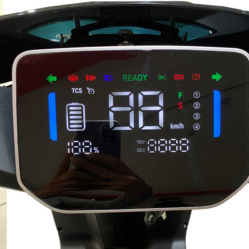 MOTO ELÉCTRICA GREENLINE MODELO X6 PRO PLATEADO - 3