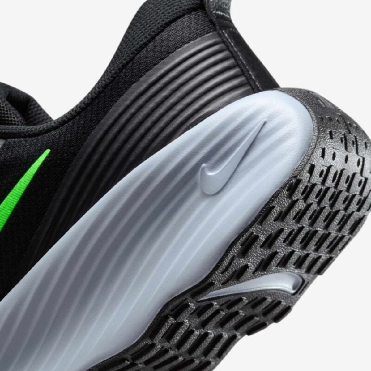 ZAPATILLAS DEPORTIVAS PARA HOMBRE NIKE PROMINA FV5285-008 - 4