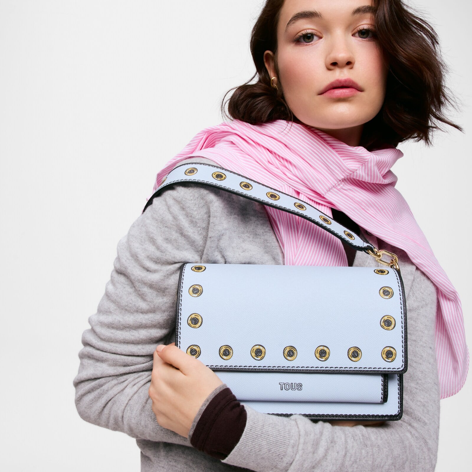BOLSO BANDOLERA M. AUDREE TRAMPANTOJO AZUL GRI - 4
