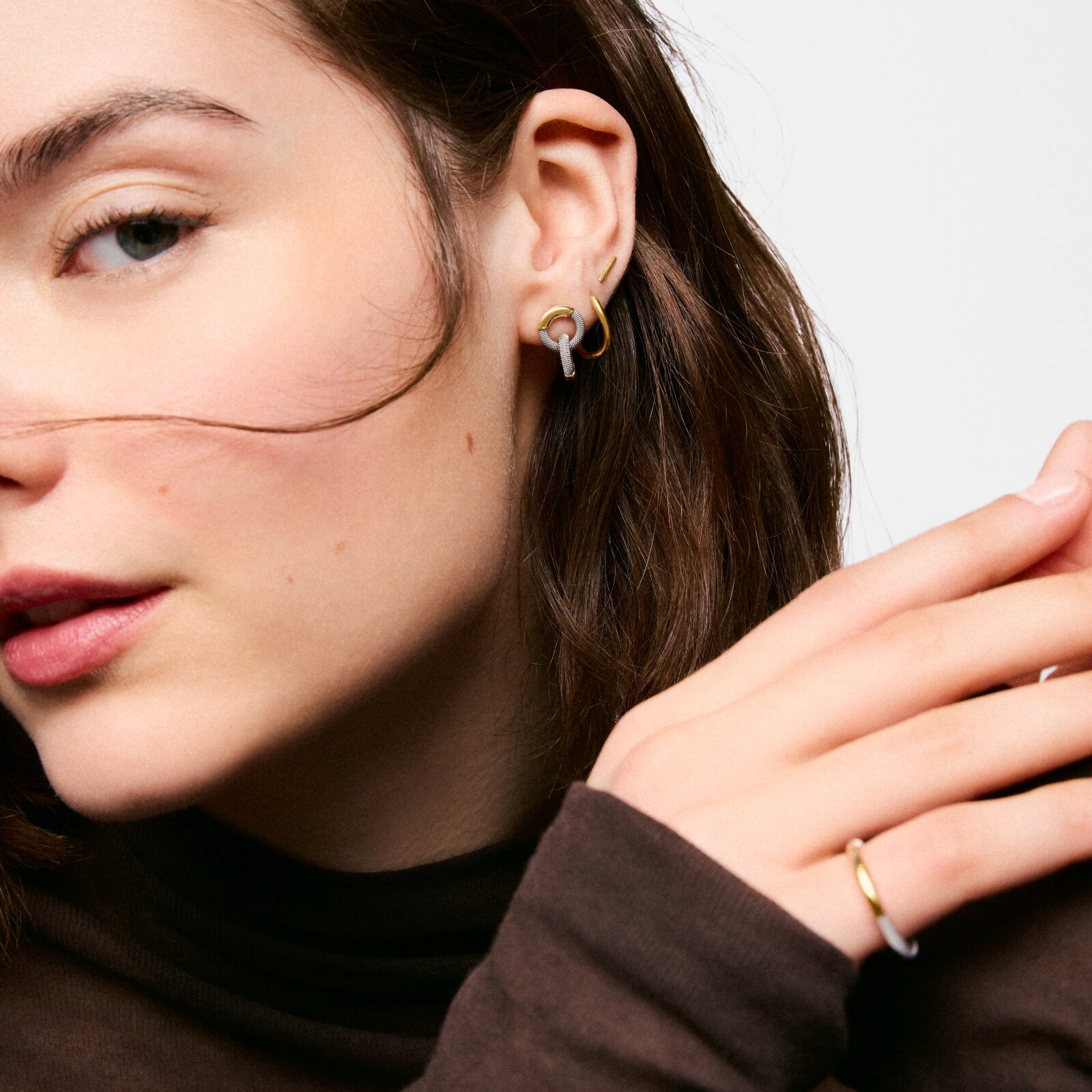 ARETES CORTOS TOUS UNLOCK DE ACERO Y ORO 14 KT - 4