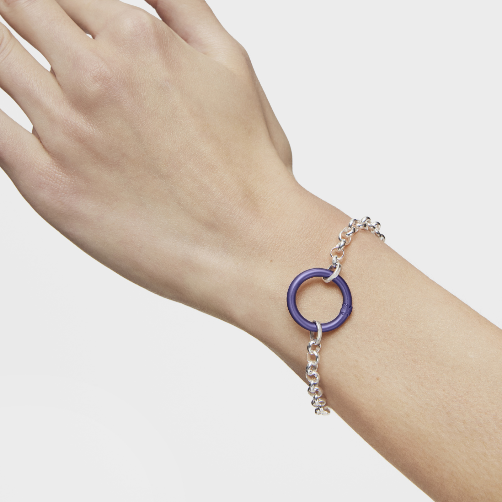 ANILLA MEDIANA DE PLATA EN COLOR MORADO HOLD - 6