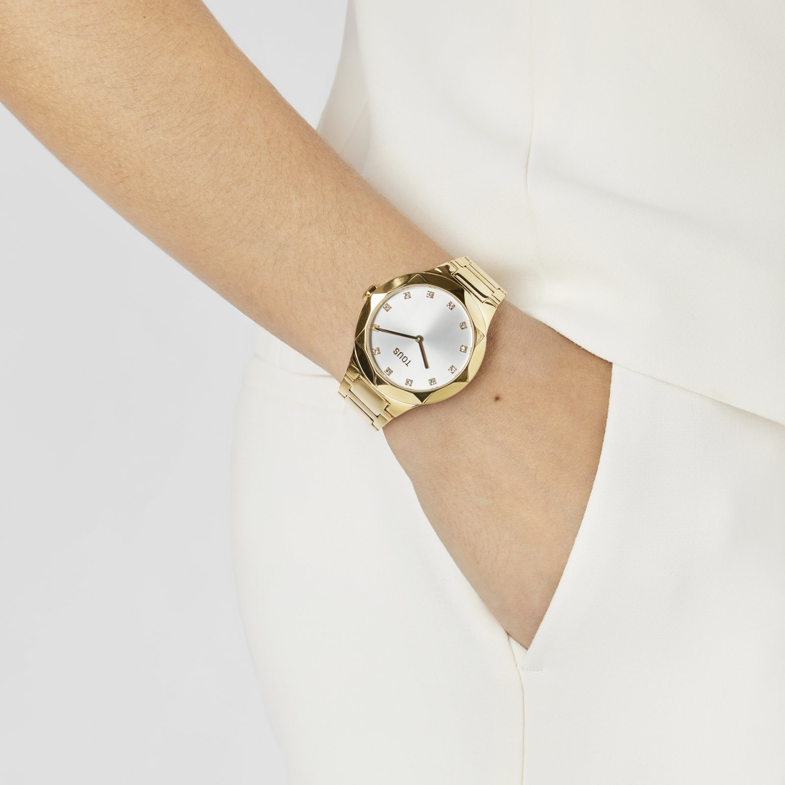 RELOJ ANALÓGICO CON BRAZALETE DE ACERO IPG DORADO KARAT - 5