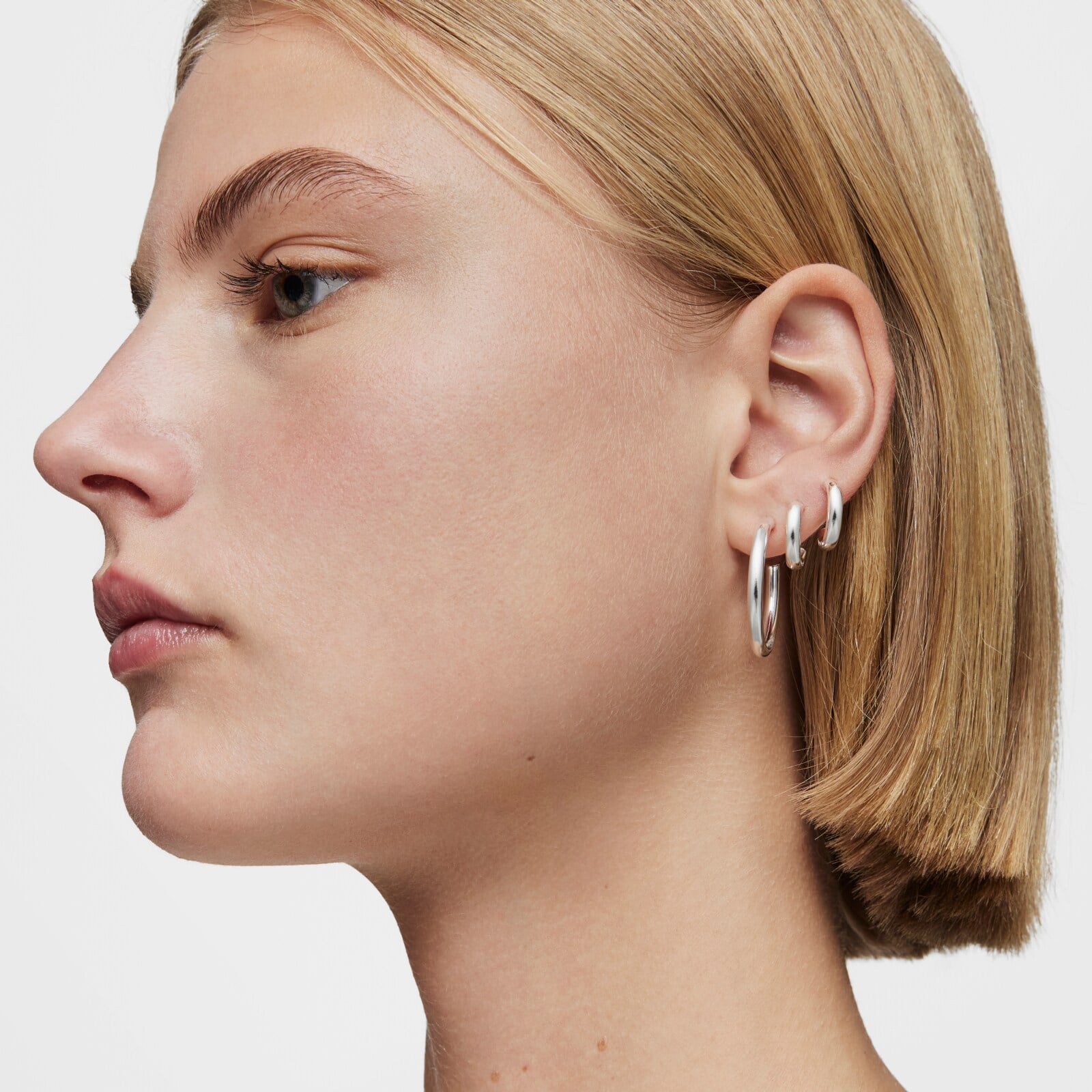 PENDIENTES DE ARO LARGOS DE PLATA 24 MM BASICOS - 4