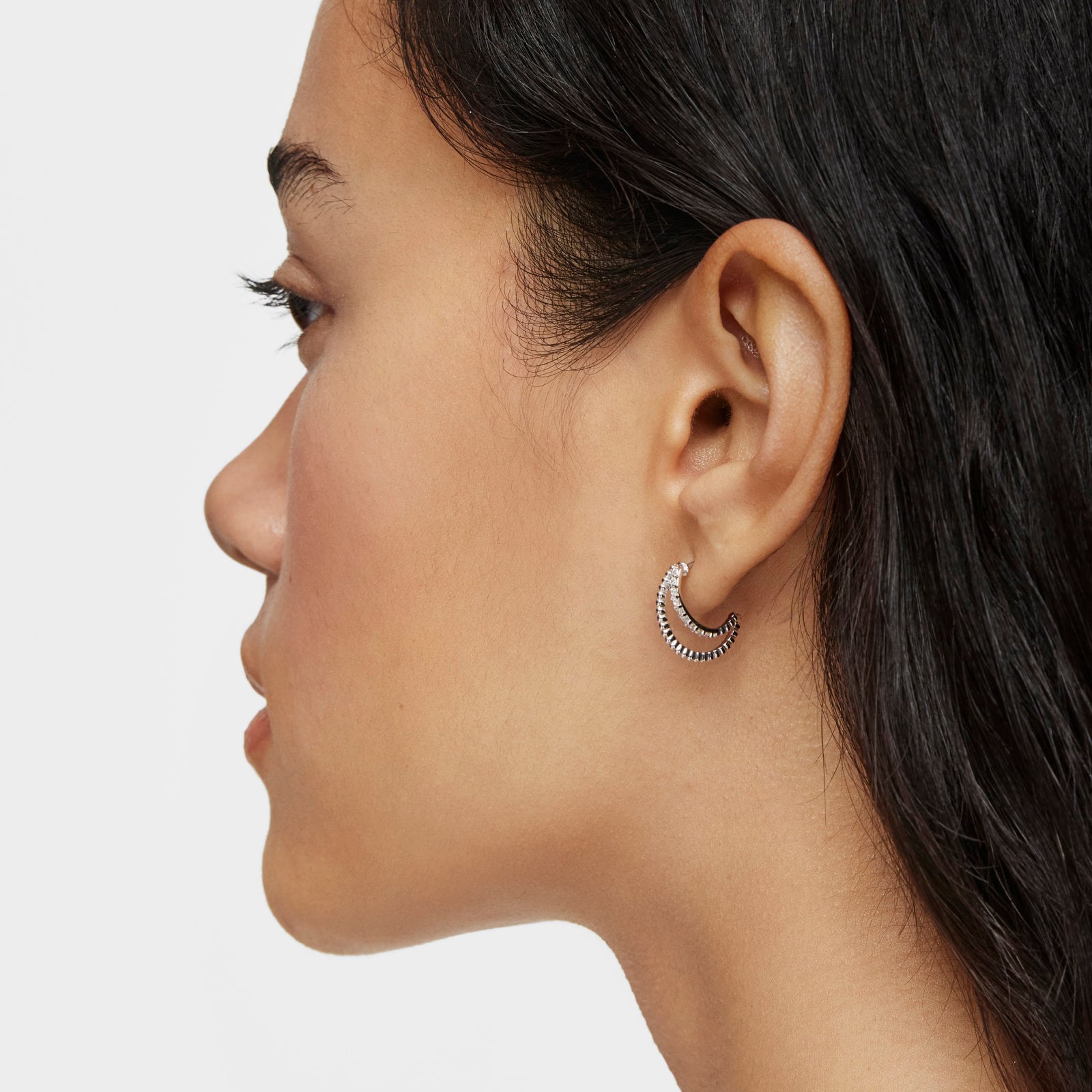 PENDIENTES ARO DOBLE CORTO DE ORO BLANCO CON DIAMANTES - 4