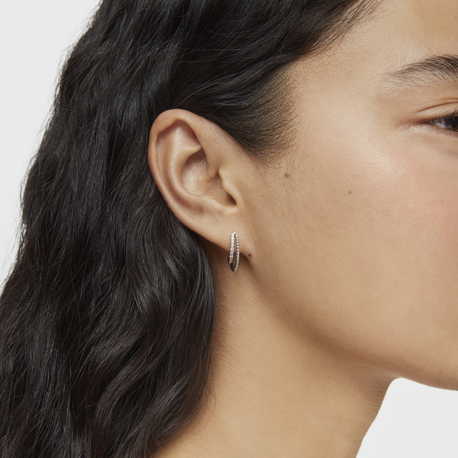 PENDIENTES ARO DOBLE CORTO DE ORO BLANCO CON DIAMANTES - 6