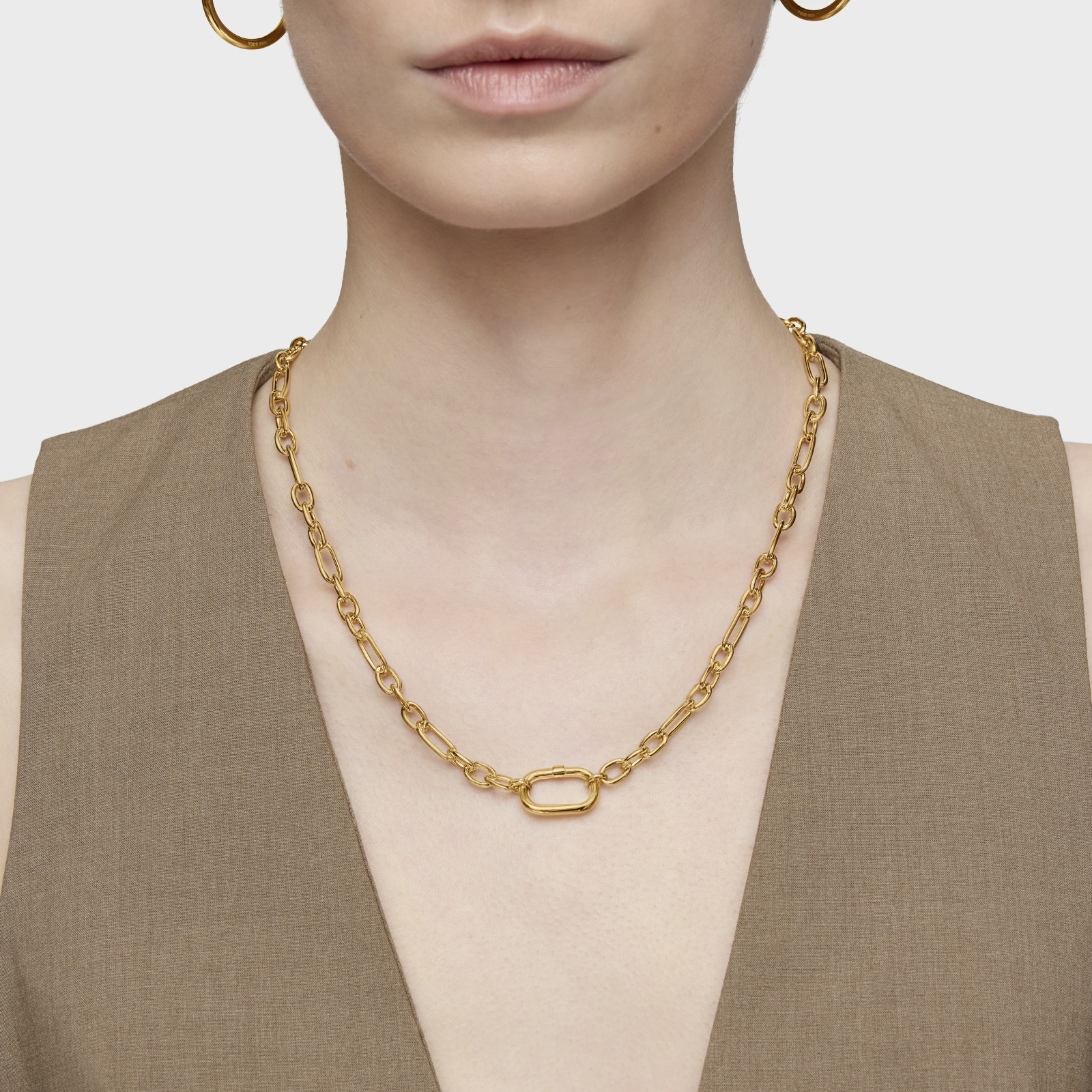 COLLAR CORTO BAÑADO EN ORO 18 KT SOBRE PLATA Y ANILLA HOLD - 8