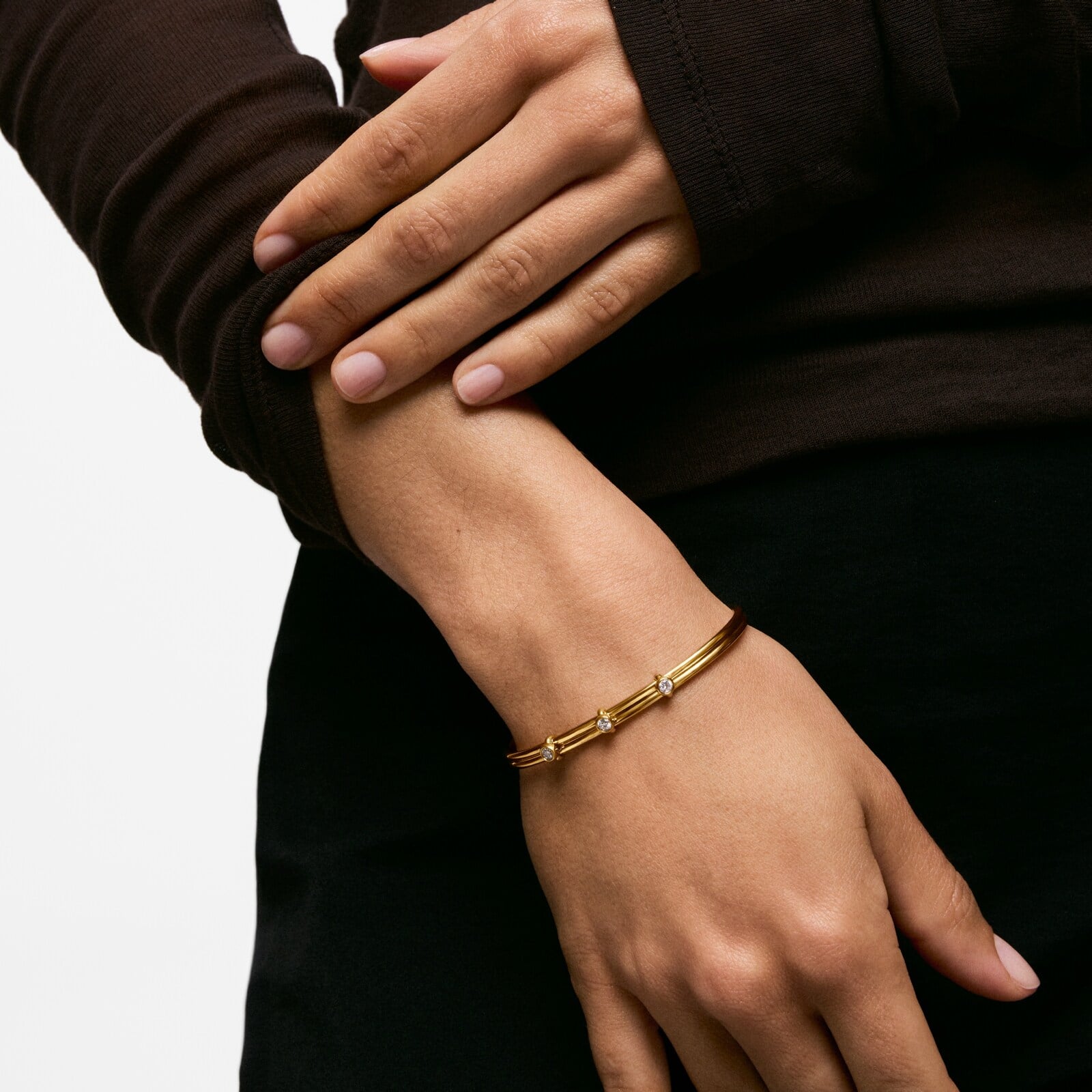 PULSERA ESCLAVA CON BAÑO DE ORO 18 KT SOBRE PLATA Y GEMAS LIO - 4
