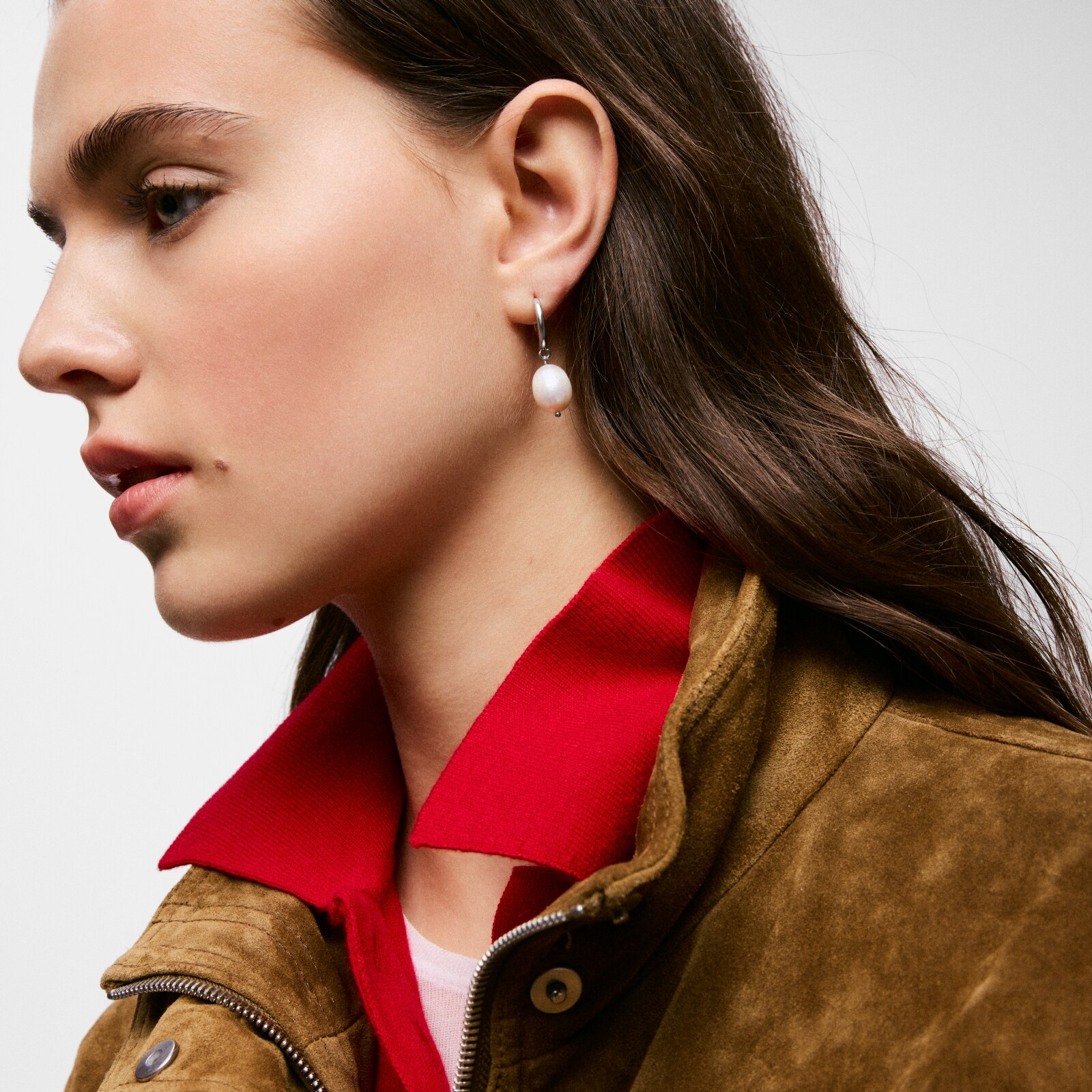 ARETES DE ARO DE ACERO, PERLA CULTIVADA Y MOTIVO FLECHA TOUS CHARMING - 6