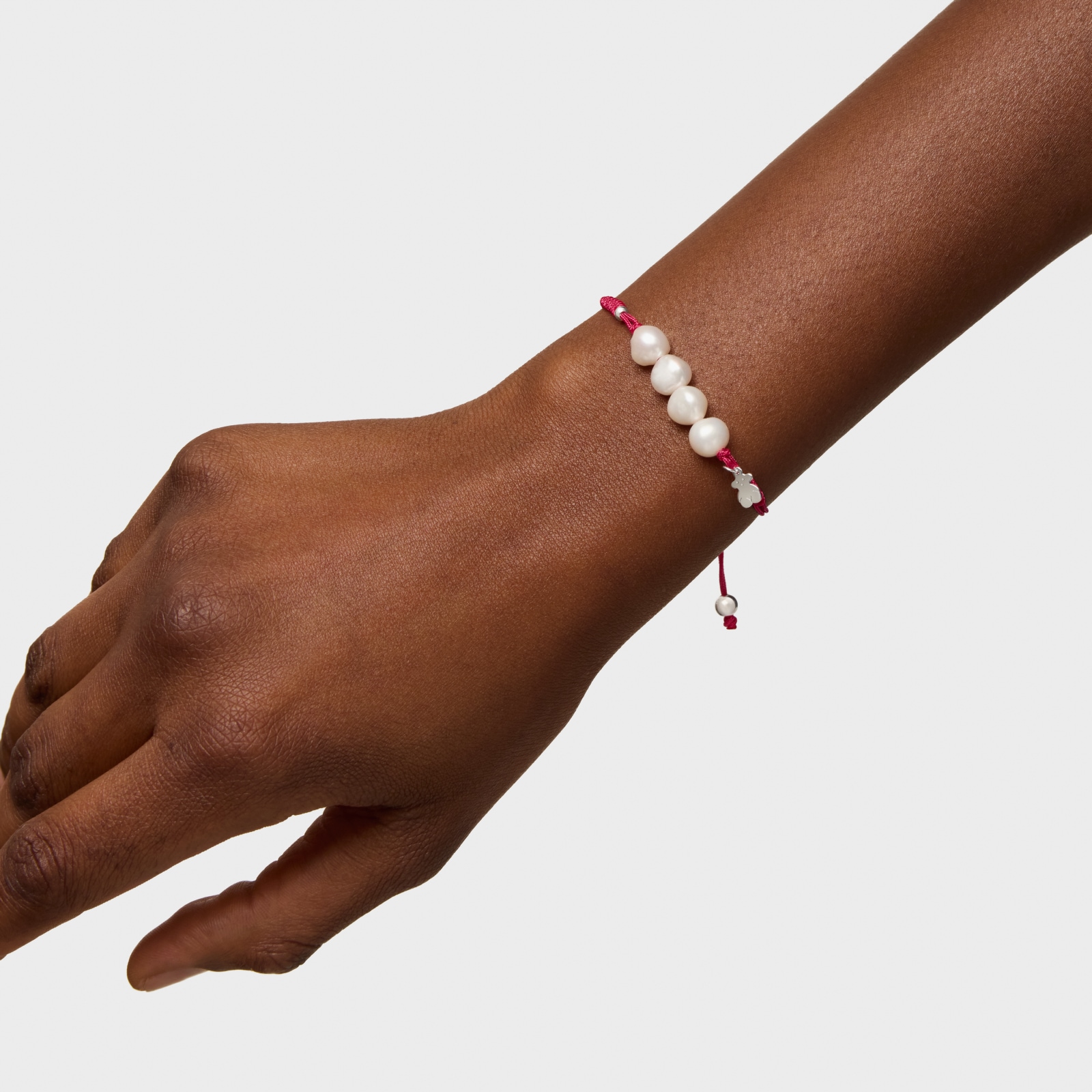 PULSERA DE PLATA, PERLAS Y NYLON FUCSIA TOUS BASICS - 4
