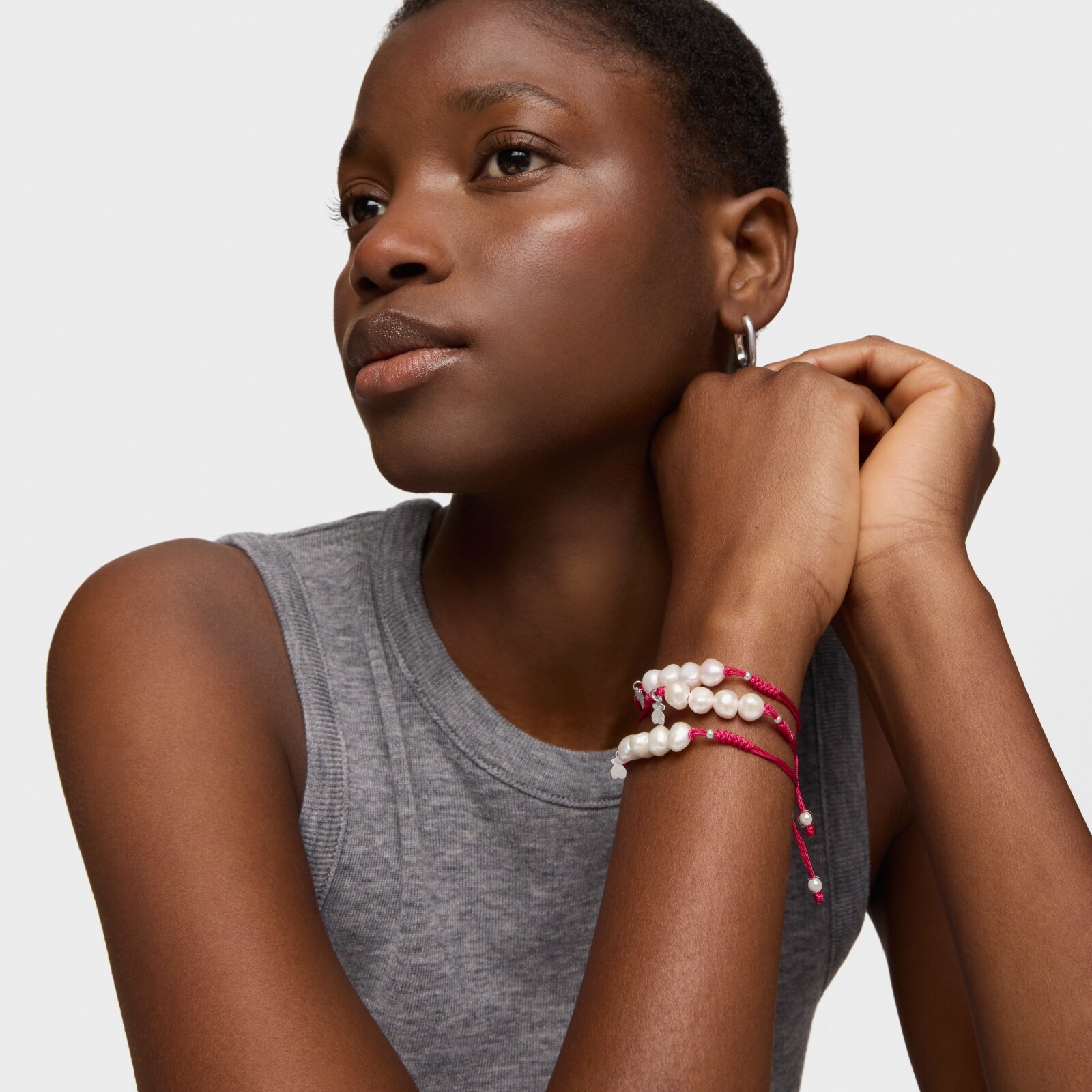 PULSERA DE PLATA, PERLAS Y NYLON FUCSIA TOUS BASICS - 6