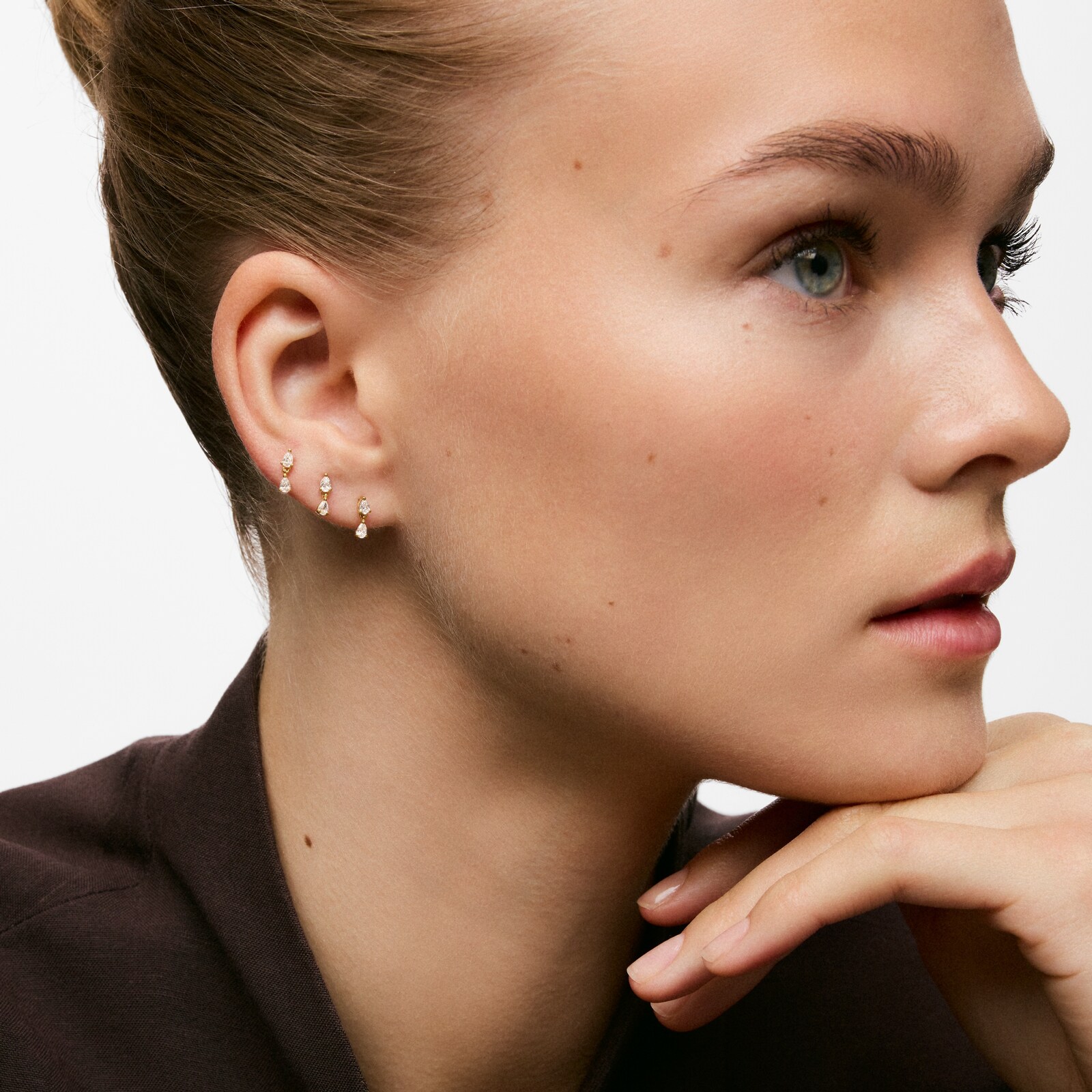 ARETES CORTOS DE ORO 9 KT Y DIAMANTES CREADOS LAB. TOUS IRISÉ LGD - 4