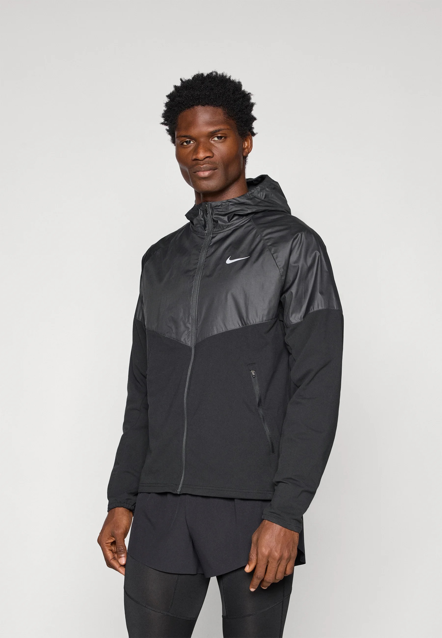 CASACA NIKE THERMA-FIT WINTERIZED MILER PARA HOMBRE - NEGRO - 5