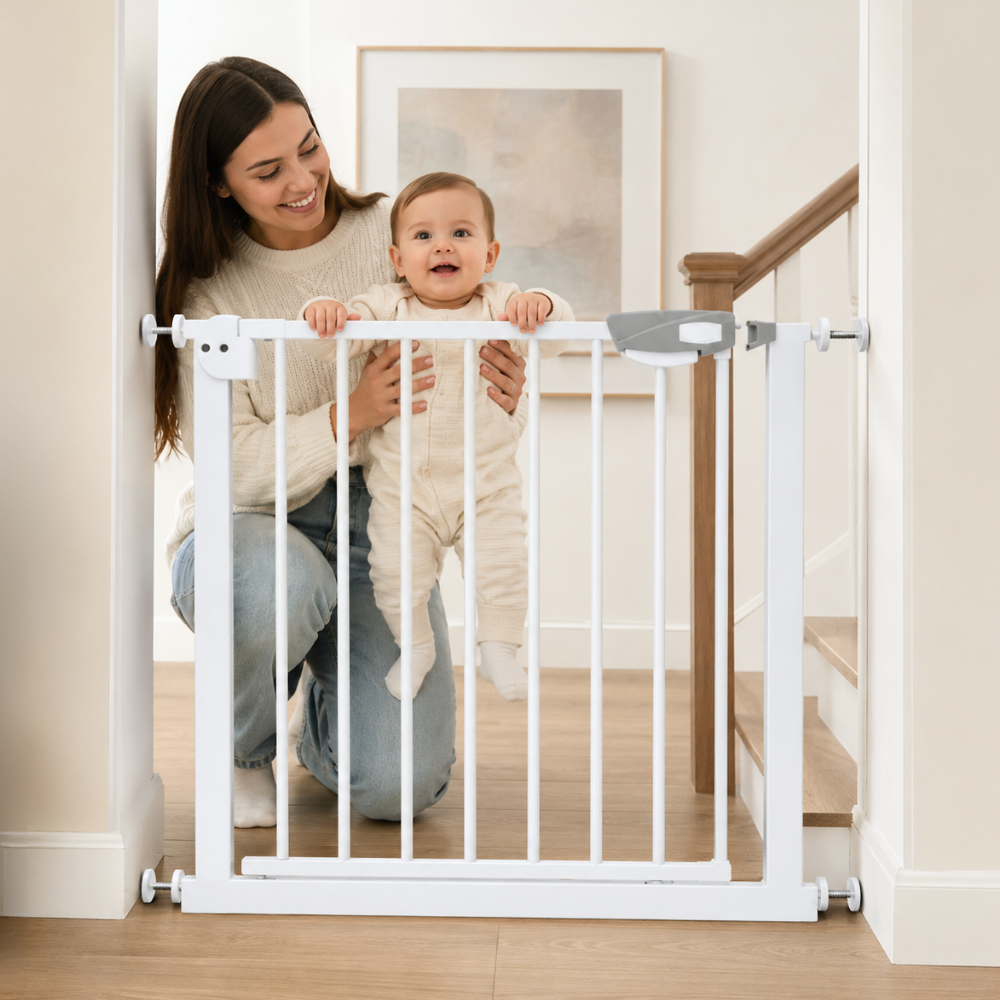 REJA SEGURIDAD BABYKISS BLANCO PARA BEBES Y MASCOTAS 71-77CM DE ANCHO - 1